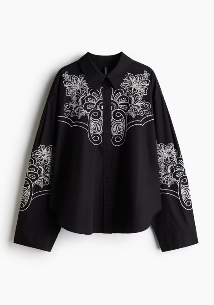 Oversized košile s výšivkou, H&M, 959 Kč
