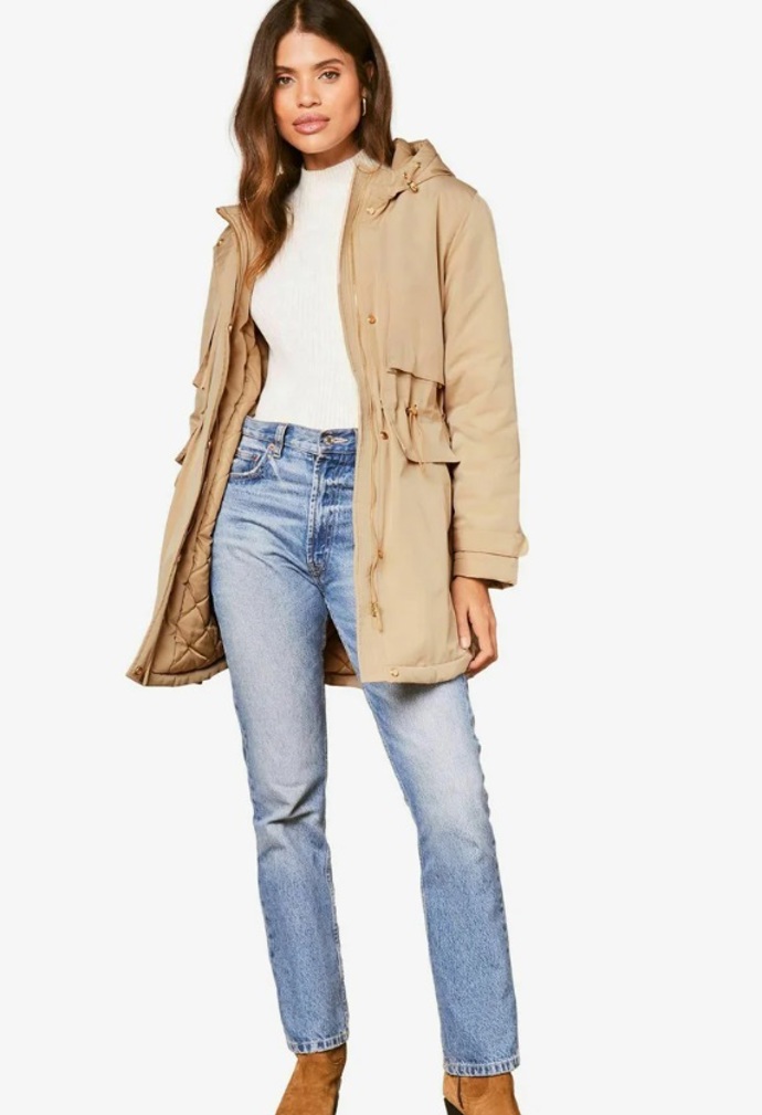 Béžová parka, Lipsy, 3 540 Kč
