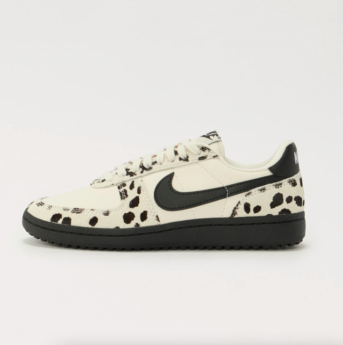 Nike, 2880 Kč
Nike, 2880 Kč