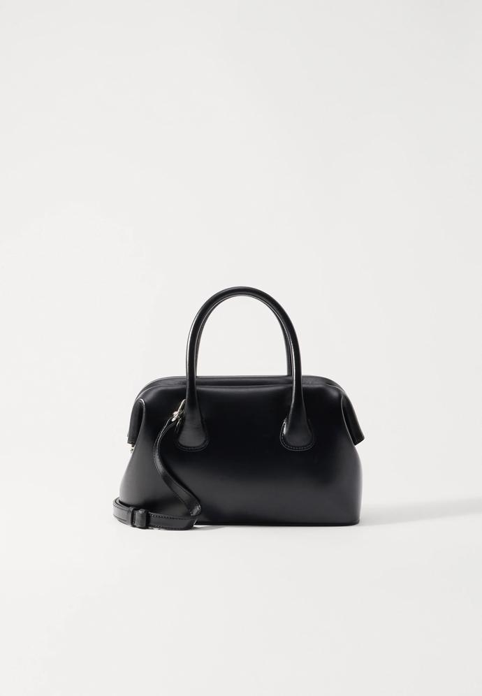 Osoi, 7900 Kč, zalando.cz
