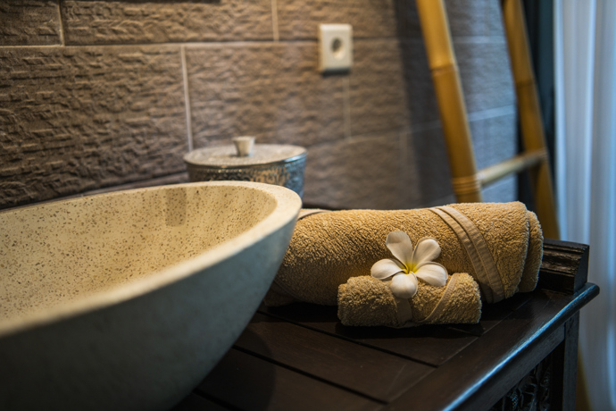 V exotickém Bali stojí krásná Villa Lontar, sousední Villa Rumah Bunga s dechberoucími výhledy na oceán a komplex balijských bungalovů Saba Cottages s magickou zahradou.
V exotickém Bali stojí krásná Villa Lontar, sousední Villa Rumah Bunga s dechberoucími výhledy na oceán a komplex balijských bungalovů Saba Cottages s magickou zahradou.