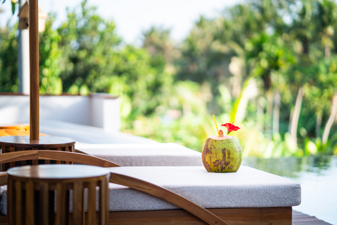 V exotickém Bali stojí krásná Villa Lontar, sousední Villa Rumah Bunga s dechberoucími výhledy na oceán a komplex balijských bungalovů Saba Cottages s magickou zahradou.
V exotickém Bali stojí krásná Villa Lontar, sousední Villa Rumah Bunga s dechberoucími výhledy na oceán a komplex balijských bungalovů Saba Cottages s magickou zahradou.