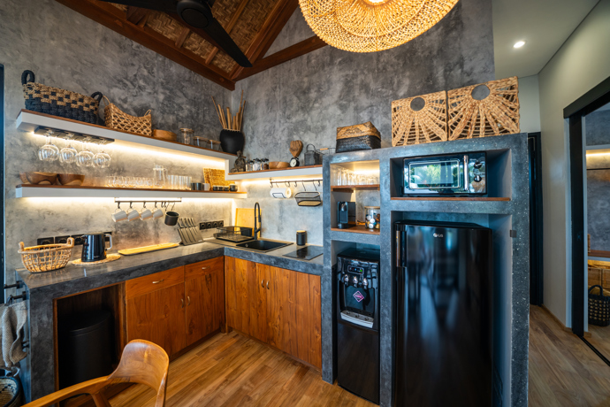 V exotickém Bali stojí krásná Villa Lontar, sousední Villa Rumah Bunga s dechberoucími výhledy na oceán a komplex balijských bungalovů Saba Cottages s magickou zahradou.
V exotickém Bali stojí krásná Villa Lontar, sousední Villa Rumah Bunga s dechberoucími výhledy na oceán a komplex balijských bungalovů Saba Cottages s magickou zahradou.