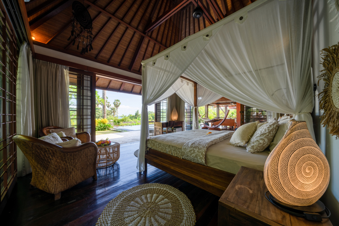 V exotickém Bali stojí krásná Villa Lontar, sousední Villa Rumah Bunga s dechberoucími výhledy na oceán a komplex balijských bungalovů Saba Cottages s magickou zahradou.
V exotickém Bali stojí krásná Villa Lontar, sousední Villa Rumah Bunga s dechberoucími výhledy na oceán a komplex balijských bungalovů Saba Cottages s magickou zahradou.