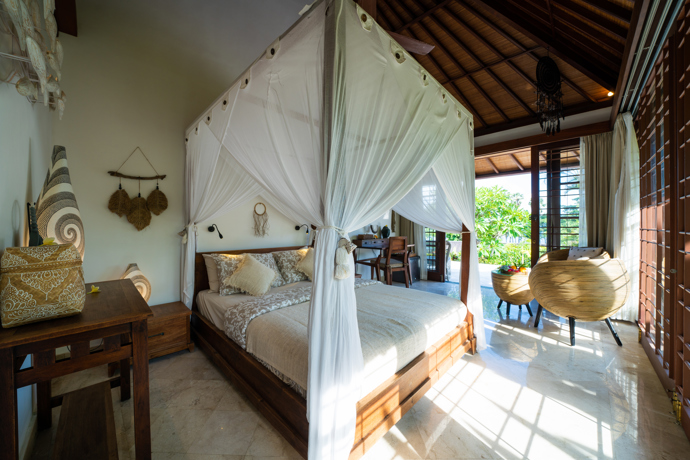 V exotickém Bali stojí krásná Villa Lontar, sousední Villa Rumah Bunga s dechberoucími výhledy na oceán a komplex balijských bungalovů Saba Cottages s magickou zahradou.
V exotickém Bali stojí krásná Villa Lontar, sousední Villa Rumah Bunga s dechberoucími výhledy na oceán a komplex balijských bungalovů Saba Cottages s magickou zahradou.
