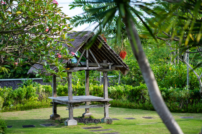 V exotickém Bali stojí krásná Villa Lontar, sousední Villa Rumah Bunga s dechberoucími výhledy na oceán a komplex balijských bungalovů Saba Cottages s magickou zahradou.
V exotickém Bali stojí krásná Villa Lontar, sousední Villa Rumah Bunga s dechberoucími výhledy na oceán a komplex balijských bungalovů Saba Cottages s magickou zahradou.