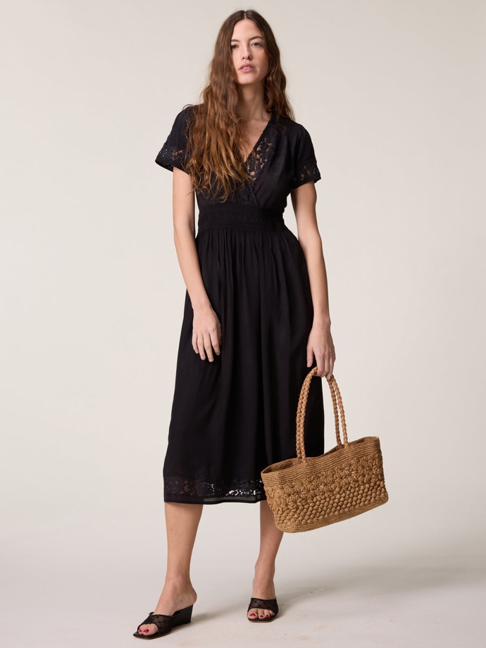 Rouje, 225 eur
Rouje, 225 eur