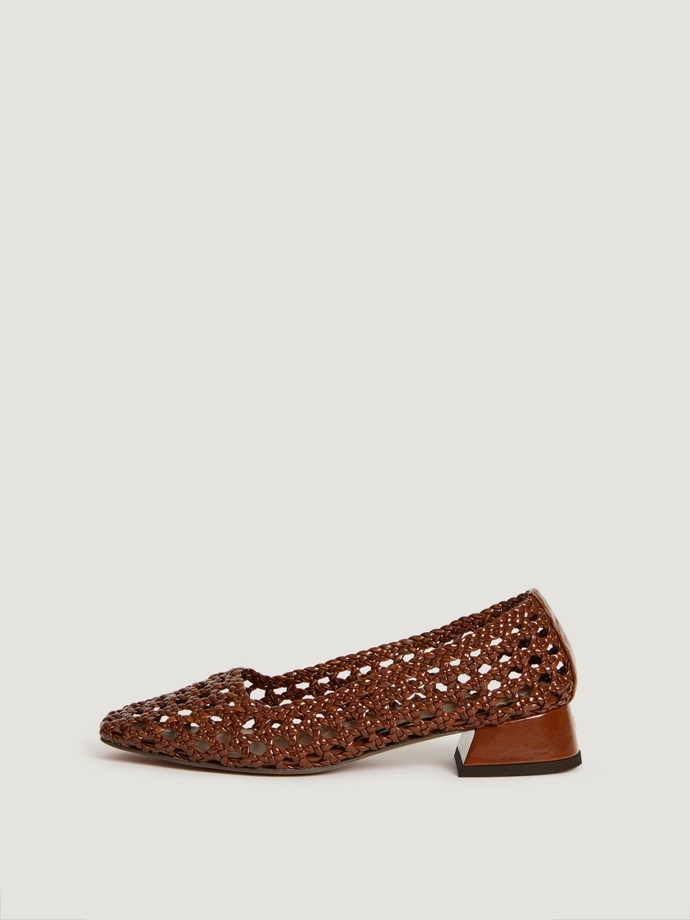 Rouje, 250 eur
Rouje, 250 eur