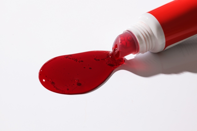 Tekutá konzistence s účinnými pigmenty. To je kouzlo, na které sází Lip Tints. Rozhodně stojí za vyzkoušení. 
