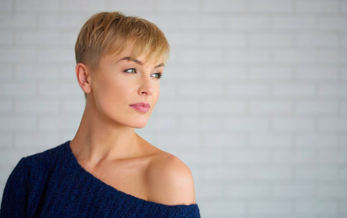 Pokud byste ale přece jen chtěli poradit, pak pro ofiny ve spojistosti s tvarem tváře, máme jasno.
