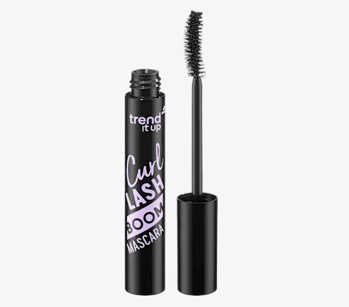 Řasenka Curl Lash Boom přitahuje všechny pohledy. Tato černá textura umožňuje vrstvený efekt, díky čemuž může být výsledek intenzivnější. Řasy jsou objemnější a více nadzvednuté. Rafinované mangové máslo zajišťuje krémovou a lehkou texturu, která umožňuje snadnou a hladkou aplikaci. Snášenlivost je navíc potvrzena oftalmologicky. 99 Kč
Řasenka Curl Lash Boom přitahuje všechny pohledy. Tato černá textura umožňuje vrstvený efekt, díky čemuž může být výsledek intenzivnější. Řasy jsou objemnější a více nadzvednuté. Rafinované mangové máslo zajišťuje krémovou a lehkou texturu, která umožňuje snadnou a hladkou aplikaci. Snášenlivost je navíc potvrzena oftalmologicky. 99 Kč