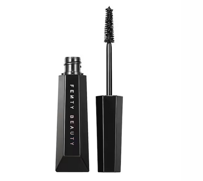 FENTY BEAUTY HELLA THICC VOLUMIZING MASCARA - Objemová řasenka, 570 Kč
FENTY BEAUTY HELLA THICC VOLUMIZING MASCARA - Objemová řasenka, 570 Kč