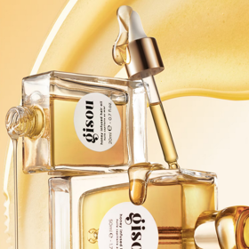 Gisou Honey Infused Hair Oil víceúčelový olej na vlasy slouží jako přípravek před úpravou a závěrečnou úpravou vlasů, jako doplněk k masce na vlasy a jako noční kúra. 1030 Kč
