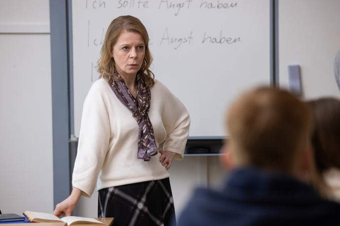 Nekonečný seriál Ulice sleduje dramatické osudy několika spřátelených rodin žijících v sousedství
Nekonečný seriál Ulice sleduje dramatické osudy několika spřátelených rodin žijících v sousedství