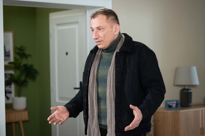 Nekonečný seriál Ulice sleduje dramatické osudy několika spřátelených rodin žijících v sousedství
Nekonečný seriál Ulice sleduje dramatické osudy několika spřátelených rodin žijících v sousedství