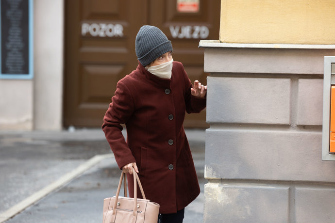 Nekonečný seriál Ulice sleduje dramatické osudy několika rodin žijících v sousedství
