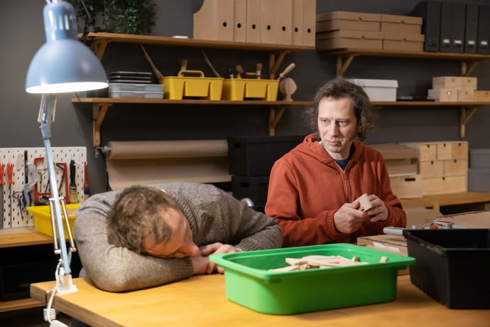 Nekonečný seriál Ulice sleduje dramatické osudy několika rodin žijících v sousedství
