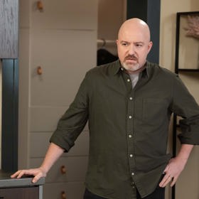 Nekonečný seriál Ulice sleduje dramatické osudy několika spřátelených rodin žijících v sousedství
