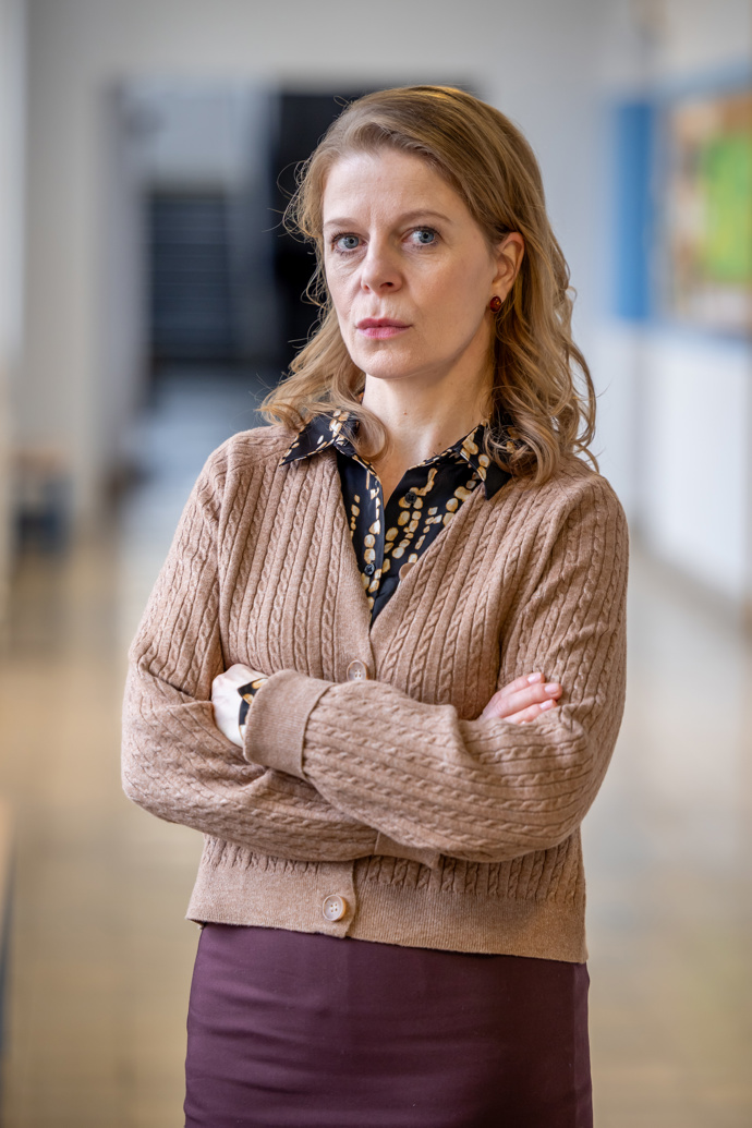 Nekonečný seriál Ulice sleduje dramatické osudy několika spřátelených rodin žijících v sousedství
