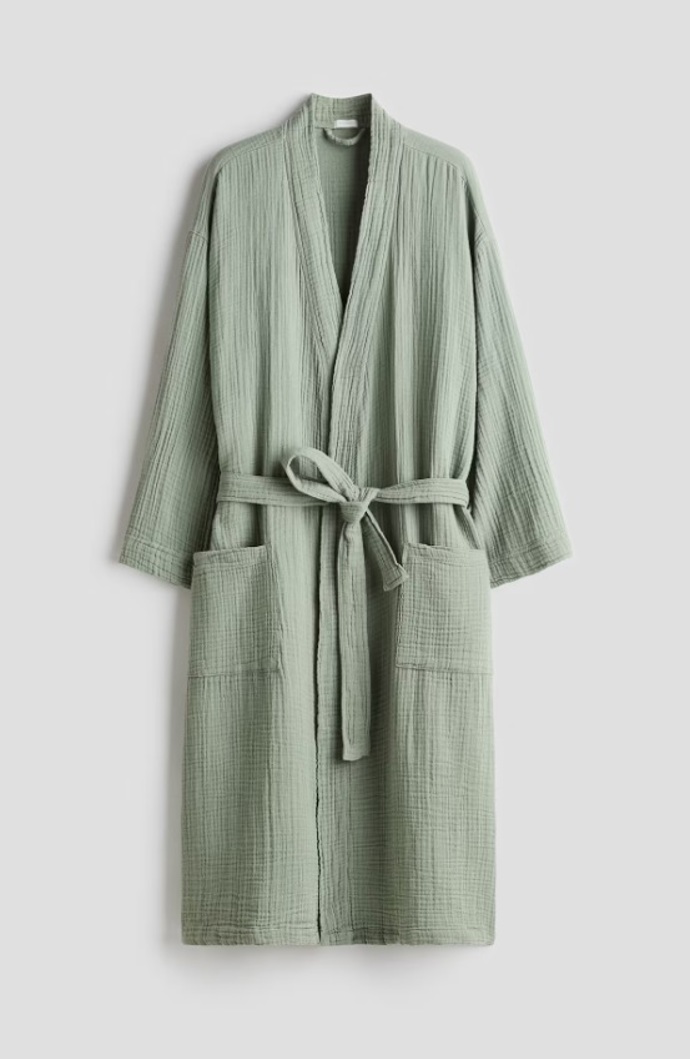 Mušelínový župan, H&M, 719 Kč
