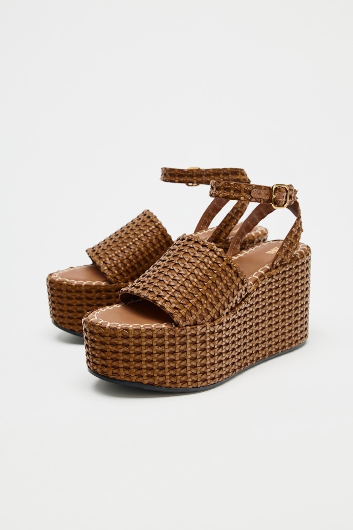 Zara, 1299 Kč
Zara, 1299 Kč