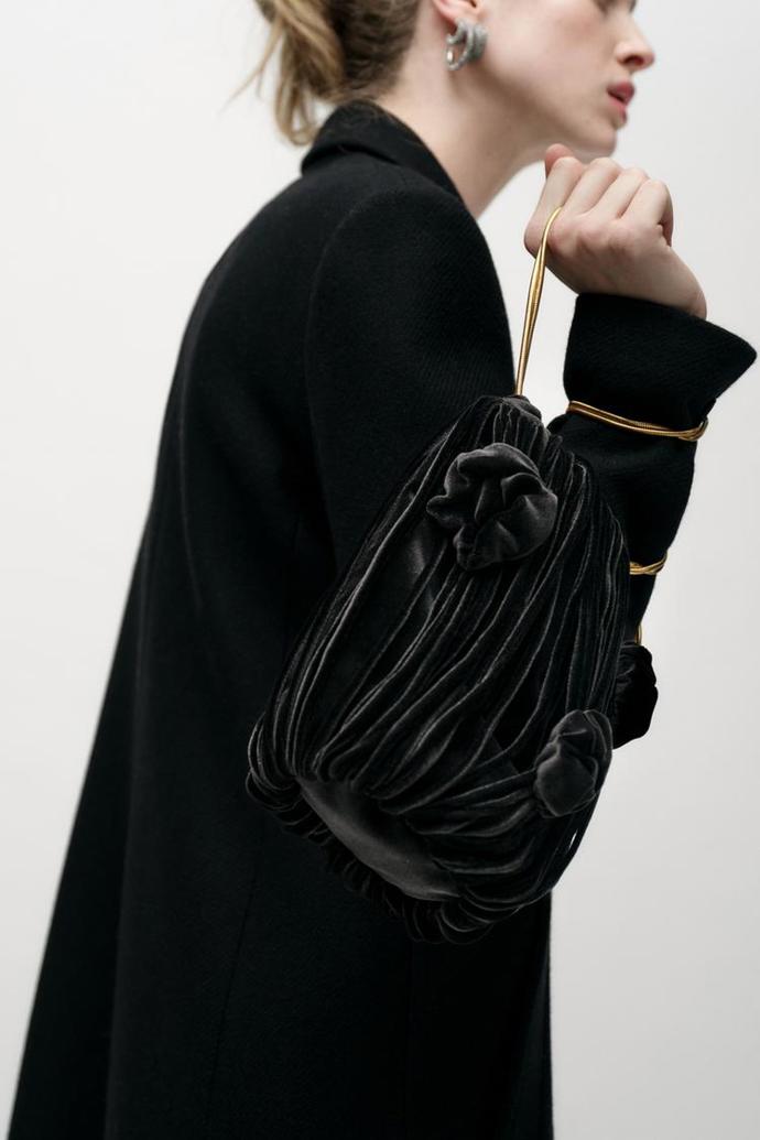 Zara, 849 Kč
Zara, 849 Kč