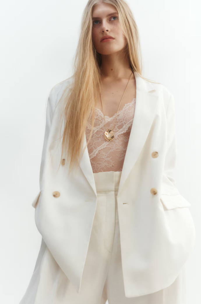 Dvouřadové sako, H&M, 839 Kč
Dvouřadové sako, H&M, 839 Kč