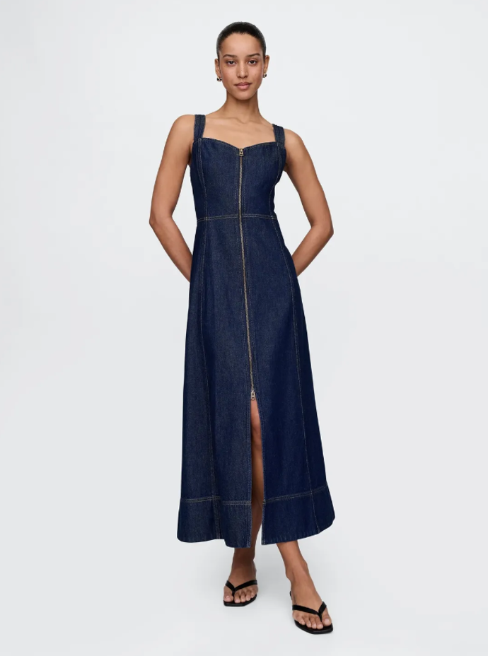 Džínové maxi šaty UltraSoft, GAP, 2999 Kč
Džínové maxi šaty UltraSoft, GAP, 2999 Kč