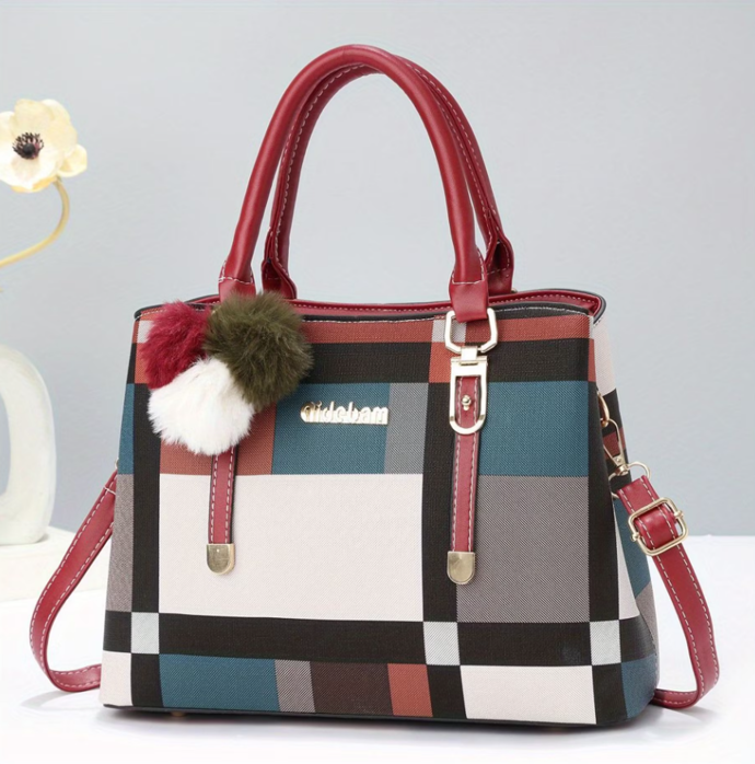 Kostkovaná crossbody kabelka, 579 Kč, prodává booho.cz
Kostkovaná crossbody kabelka, 579 Kč, prodává booho.cz