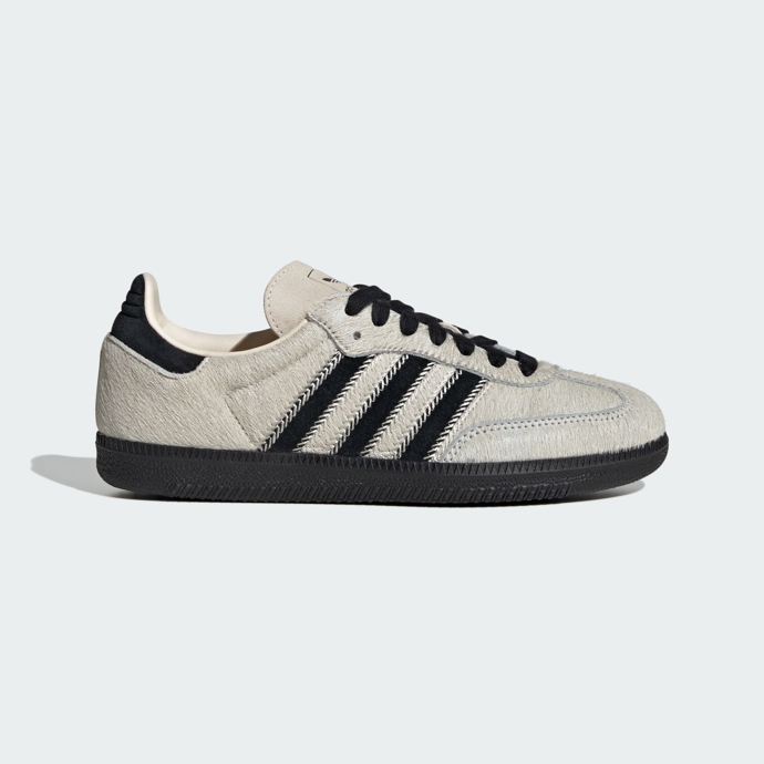Adidas Originals, 2999 Kč
