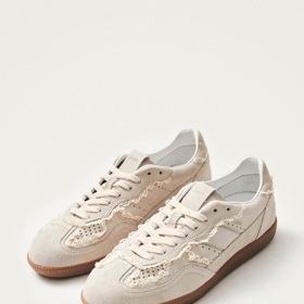 Alohas, 136 eur
