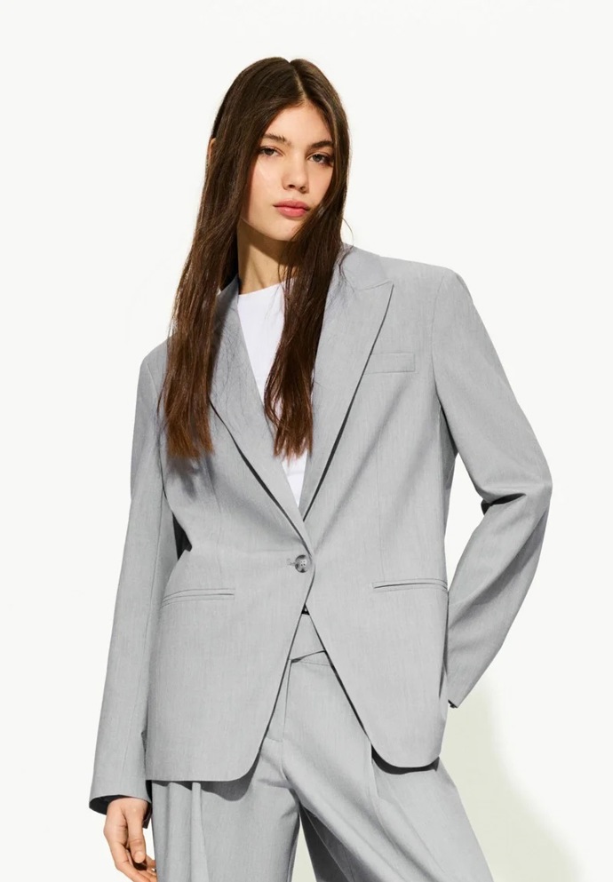 Sako, Bershka, 849 Kč
Sako, Bershka, 849 Kč