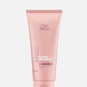 Wella Professionals kondicionér na blond vlasy, Douglas, 194 Kč
