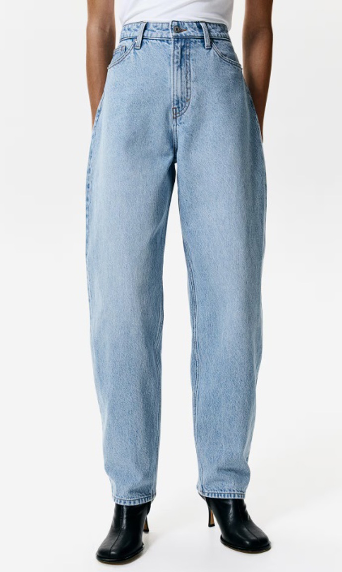 Barrel jeans s vysokým pasem, H&M, 839 Kč
