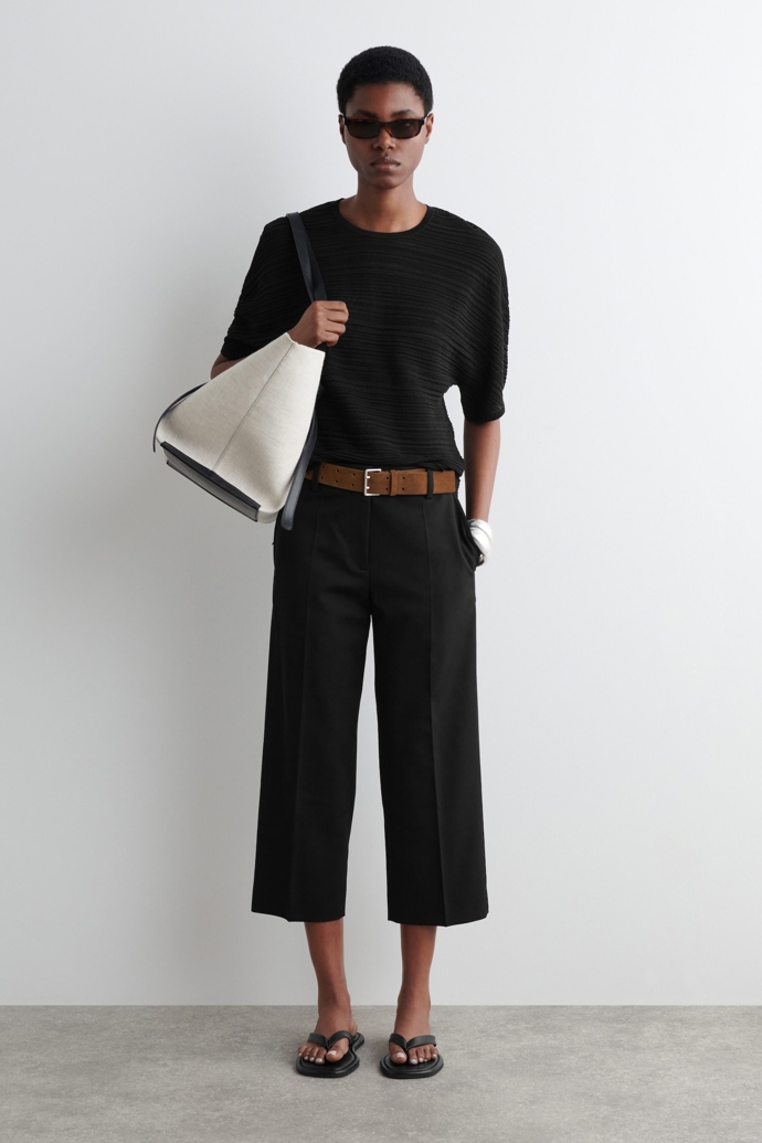 Cos, 99 eur
Cos, 99 eur
