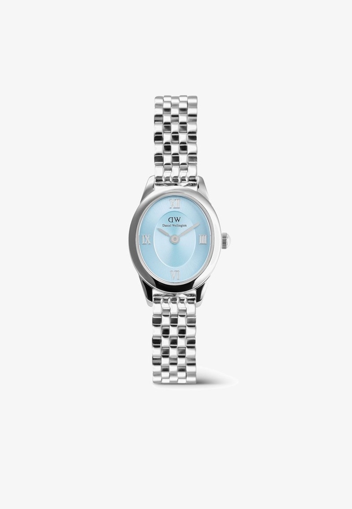 Daniel Wellington, 4590 Kč
Daniel Wellington, 4590 Kč