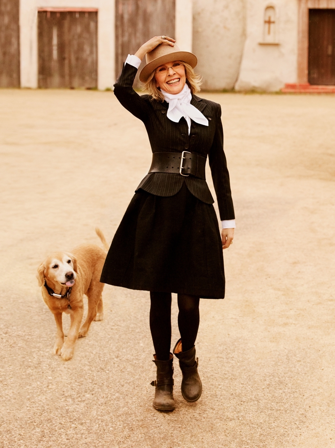 Jednou z těch, které si bez long boba neumíme představit, je herečka Diane Keaton, která je celoživotně pověstná tím, že nosí jeden jediný účes.
