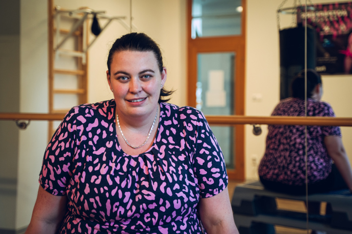 Postupně přibírala, až se její váha vyšplhala přes 120 kilogramů. To už má ale osm let přítele i malou dcerku. A právě pro ně se chce změnit.
Postupně přibírala, až se její váha vyšplhala přes 120 kilogramů. To už má ale osm let přítele i malou dcerku. A právě pro ně se chce změnit.