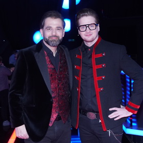 Dva největší fešáci zábavné show
