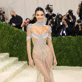 Kendall Jenner na Met Gala v roce 2021 v šatech Givenchy Haute Couture.
Kendall Jenner na Met Gala v roce 2021 v šatech Givenchy Haute Couture.