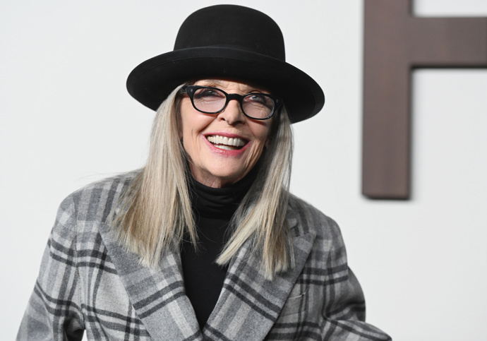 Diane Keaton nosí celý život jeden polodlouhý střih, který jí velmi sluší
