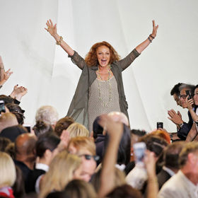 Diane von Furstenberg na přehlídce na fashion weeku v New Yorku v roce 2015
