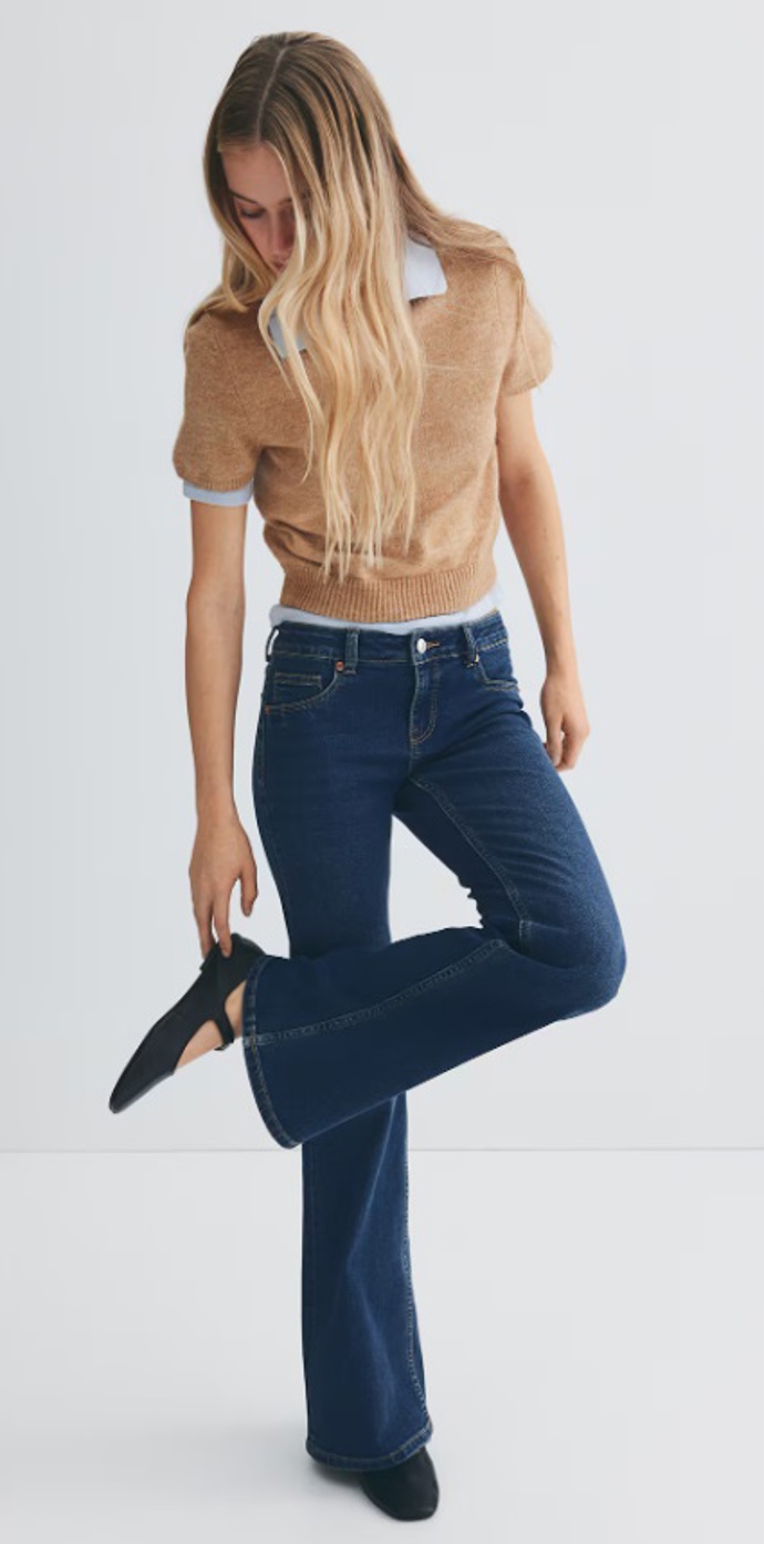 Flared Low Jeans, H&M, 389 Kč
