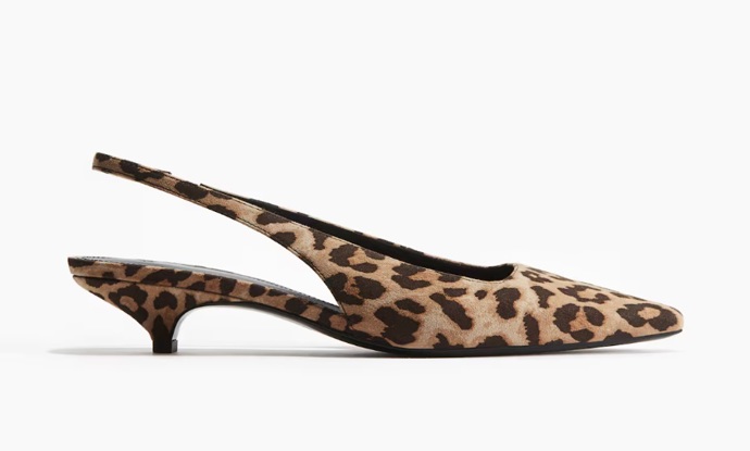 Špičaté střevíčky se vzorem, H&M, 599 Kč
