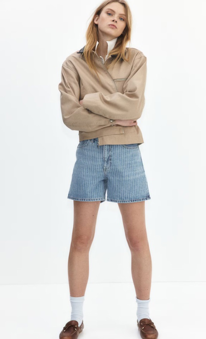 Džínové šortky s proužky, H&M, 599 Kč
