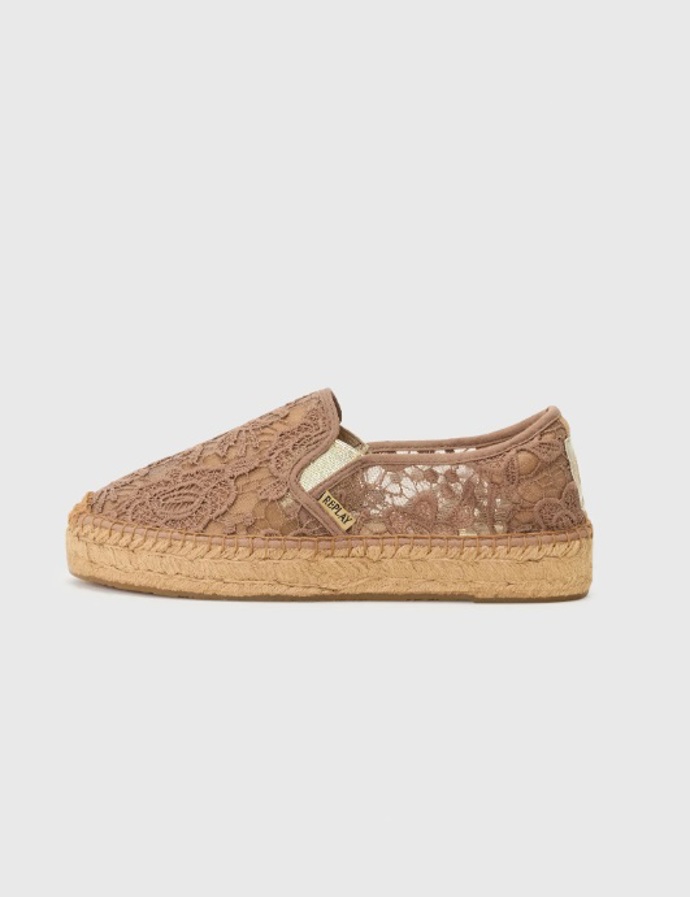 Krajkové espadrilky, Replay, 2 300 Kč
