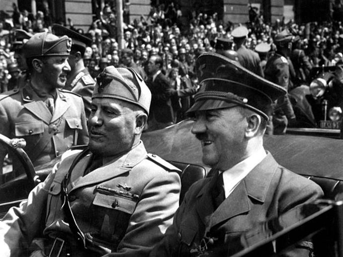 Adolf Hitler s Mussolinim
