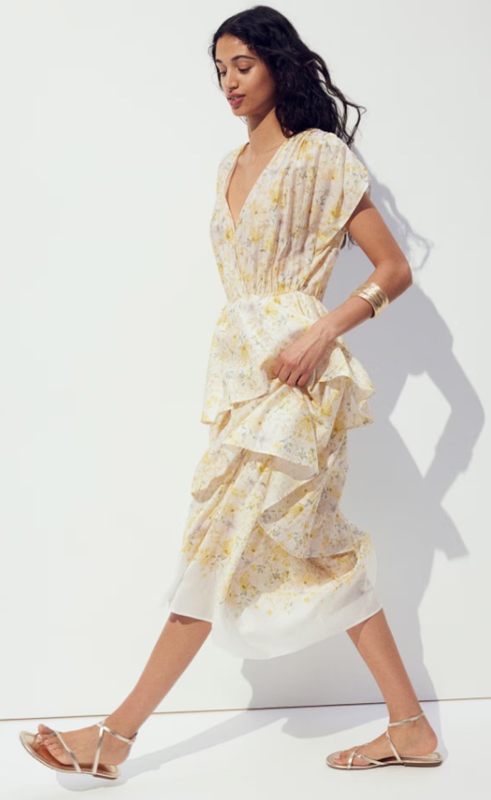 Maxi šaty se stupňovitými volány, H&M, 1 199 Kč
