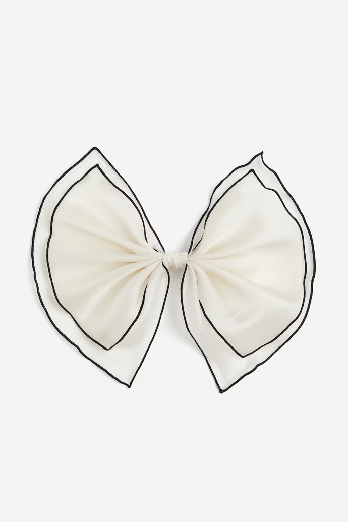 Mašle do vlasů, H&M, 309 Kč
Mašle do vlasů, H&M, 309 Kč