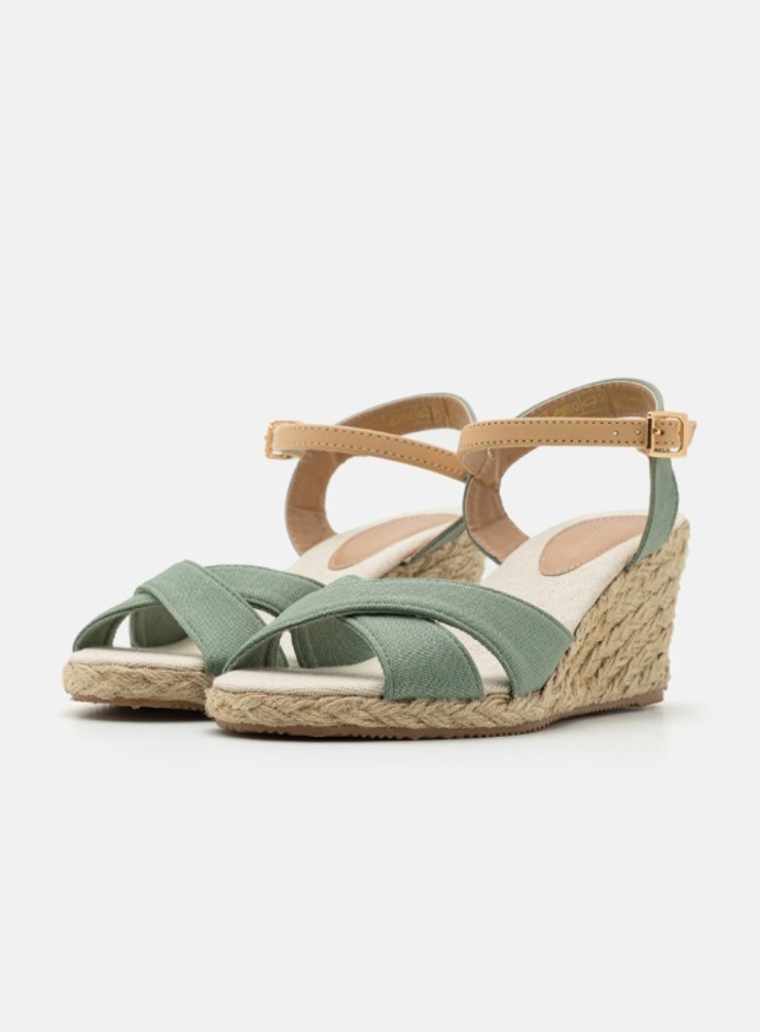 Espadrilky na klínku, Anna Field, 890 Kč
